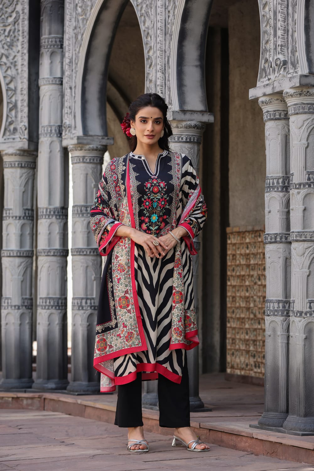 BLACK DIGITAL PRINT DUPATTA SET